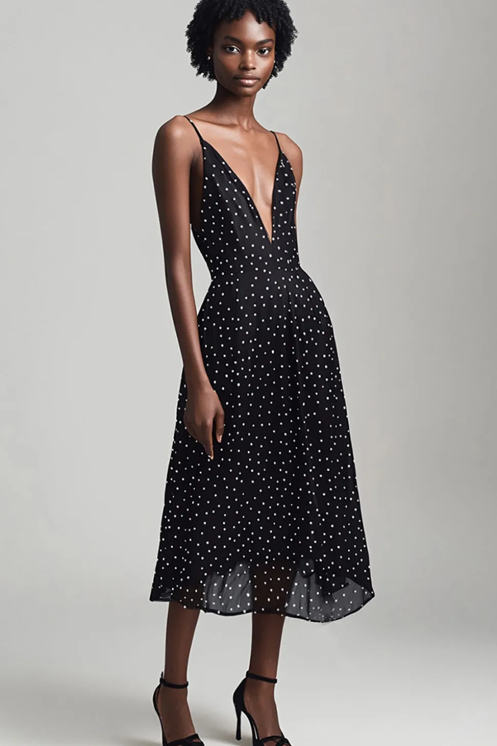 Vestido Verão Decote em V Ponto Branco Preto Midi Linha-A
