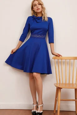 Vestido vintage azul royal com mangas