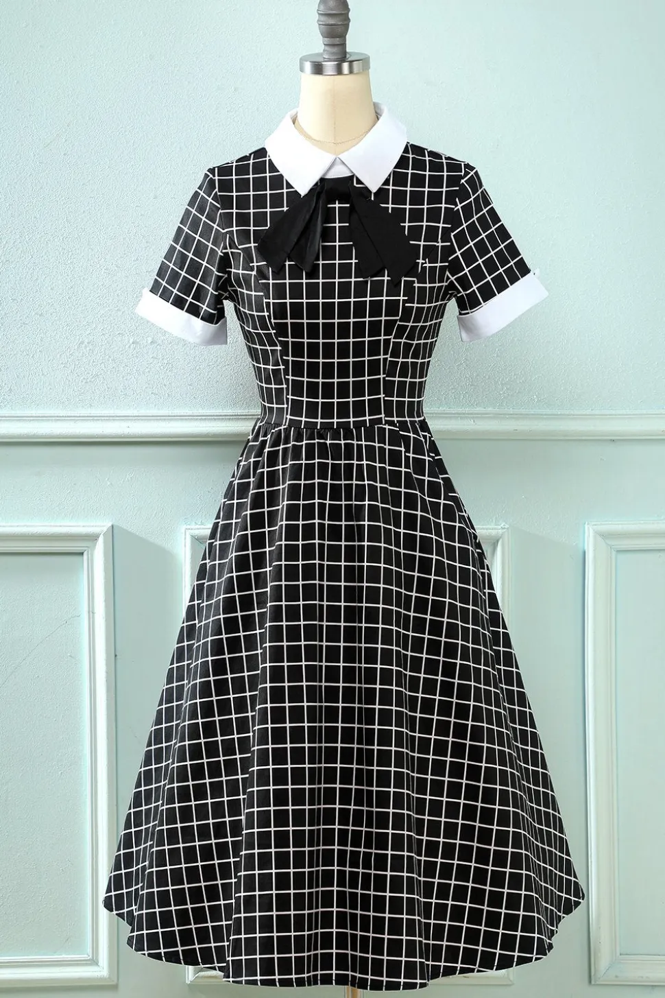 Vestido vintage xadrez de 1950 com arco