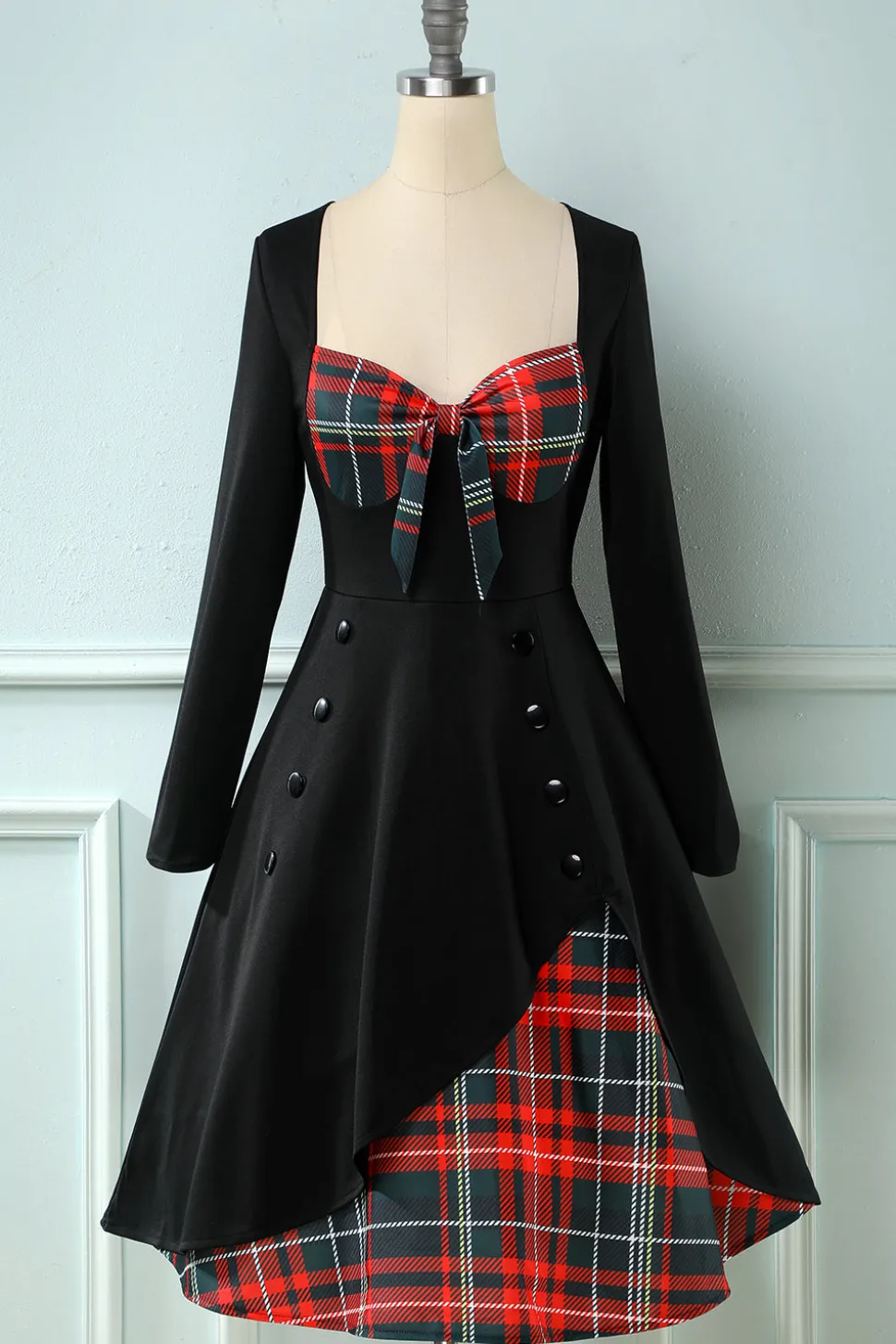 Vestido xadrez de 1950 com mangas compridas
