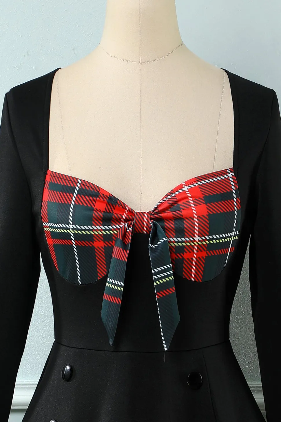 Vestido xadrez de 1950 com mangas compridas