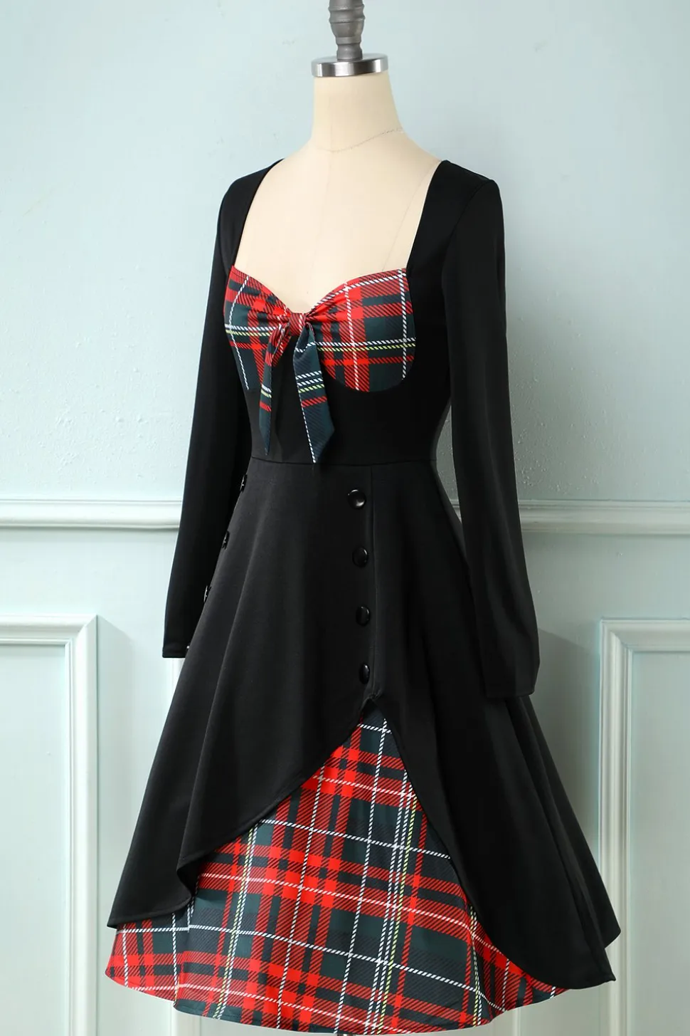 Vestido xadrez de 1950 com mangas compridas