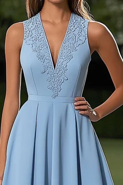 Vestidos Cerimónia Decote em V Azul Céu Midi Linha-A Cetim