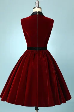 Vestidos Curto de Veludo Borgonha