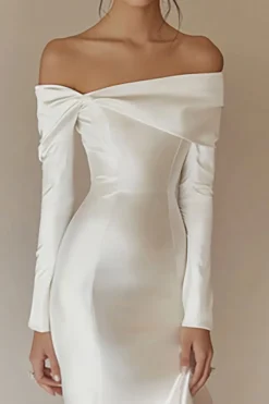 Vestidos de Noiva com Mangas Compridas Branco Fora do Ombro Sereia