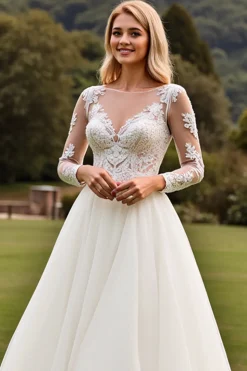 Vestidos de Noiva Linha-A Apliques Marfim Longo Renda Decote em V