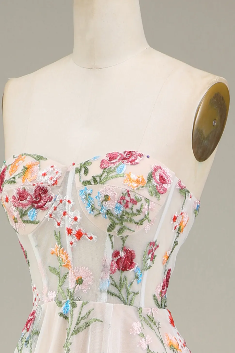 Vestidos de Noiva Marfim Tule Sem Alças Linha-A Longo Floral
