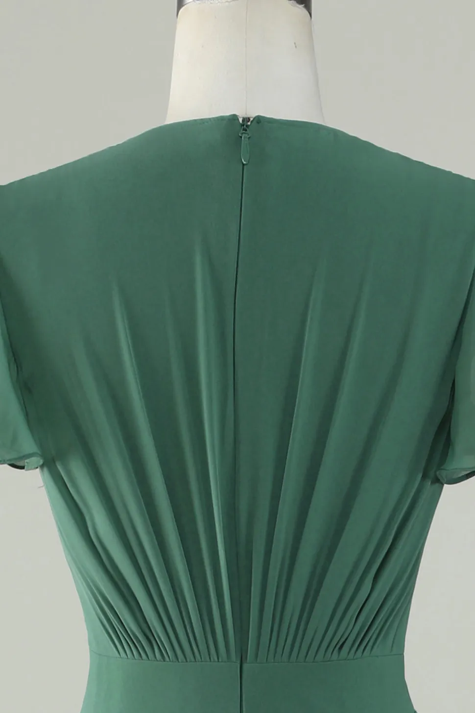 V-Neck mangas curtas vestido de dama de honra de eucalipto com laço