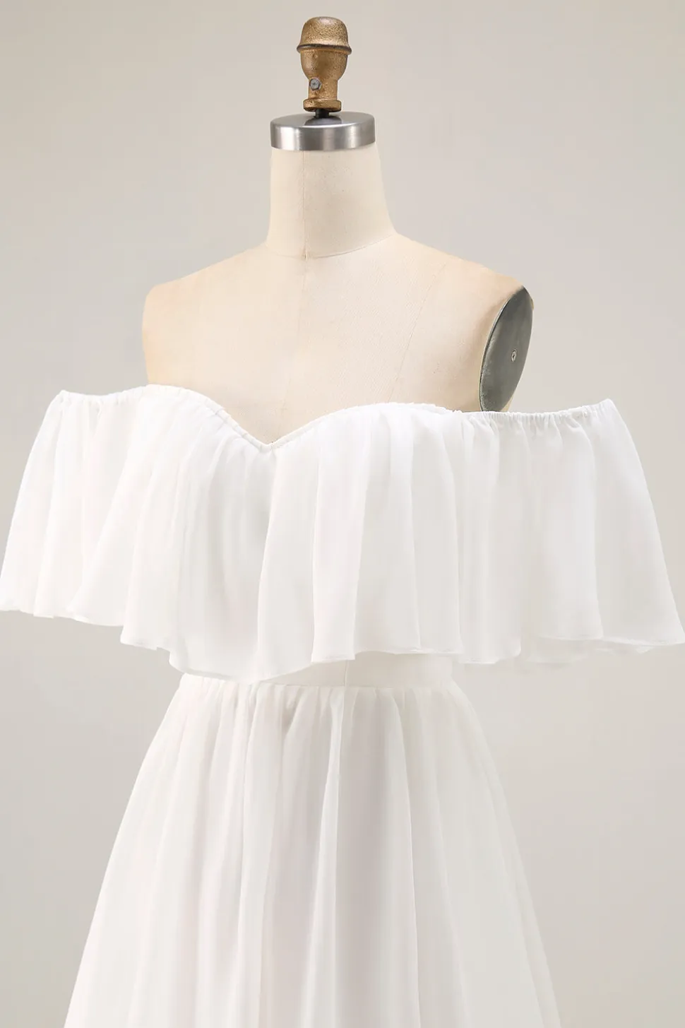 White Off the Shoulder Ruffle Chiffon Um Vestido de Noiva Linha